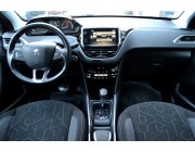 Peugeot 2008, 1.2 benzīns 81kw, Automāts, Facelift modelis, 130800km, 07.2016.g