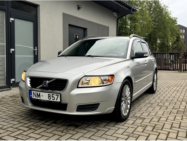 Volvo V50, 2.4 dīzelis 120kw, Automāts, 356100km, 01.2008.g