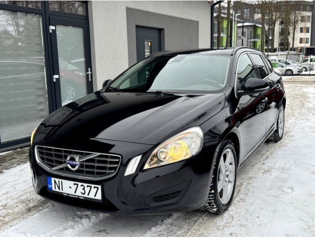 Volvo V60, 2.0 dīzelis 120kw, 6-Ātrumi, 243000km, 02.2011.g